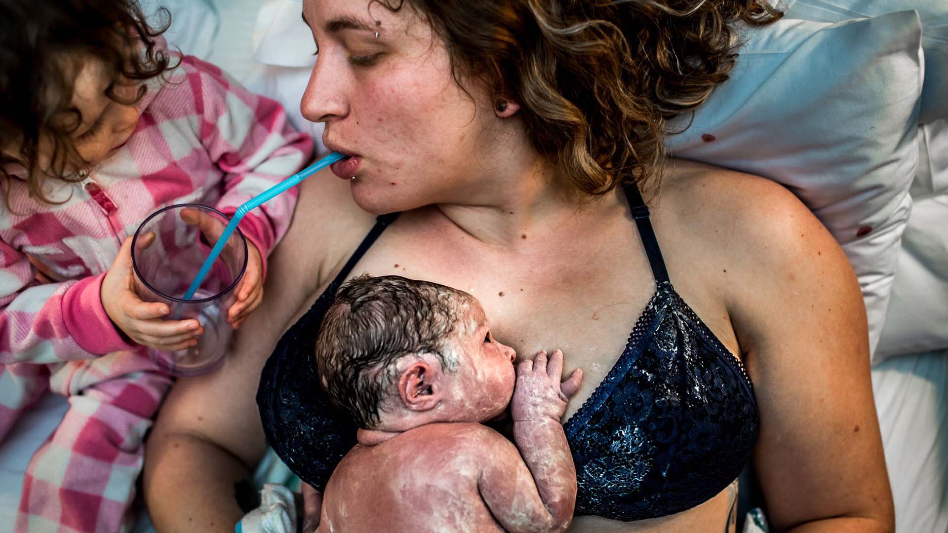 Εγκυμοσύνη & Μητρότητα | 8 δυνατές, βραβευμένες φωτογραφίες τοκετού που πρέπει να δείτε!